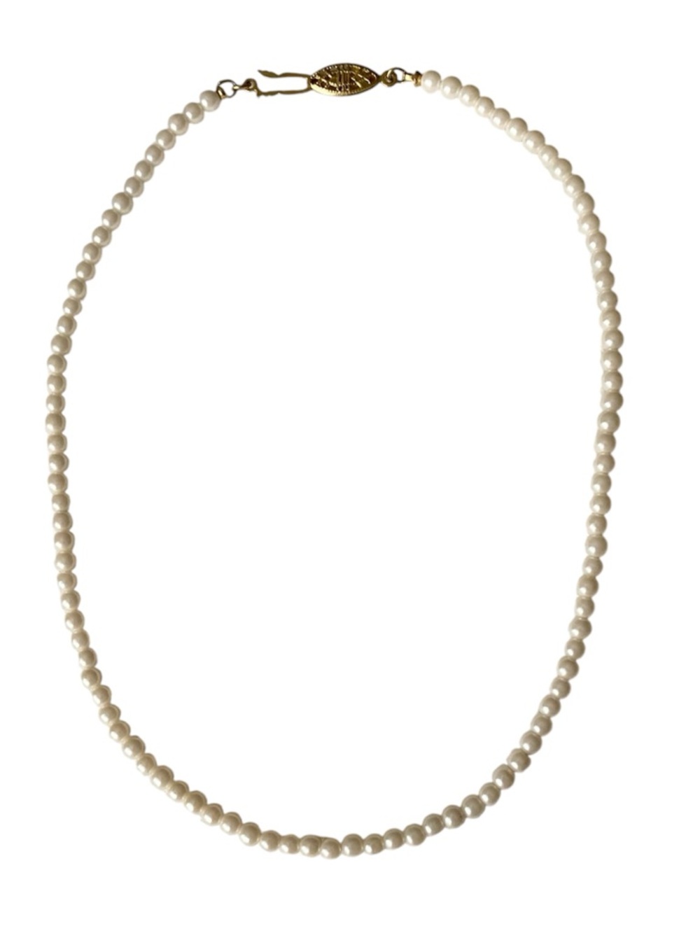 Vintage Classic White Pearl Strand Necklace with Gold Clasp